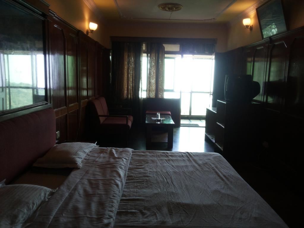 Valley View Hotel Mussoorie Room photo